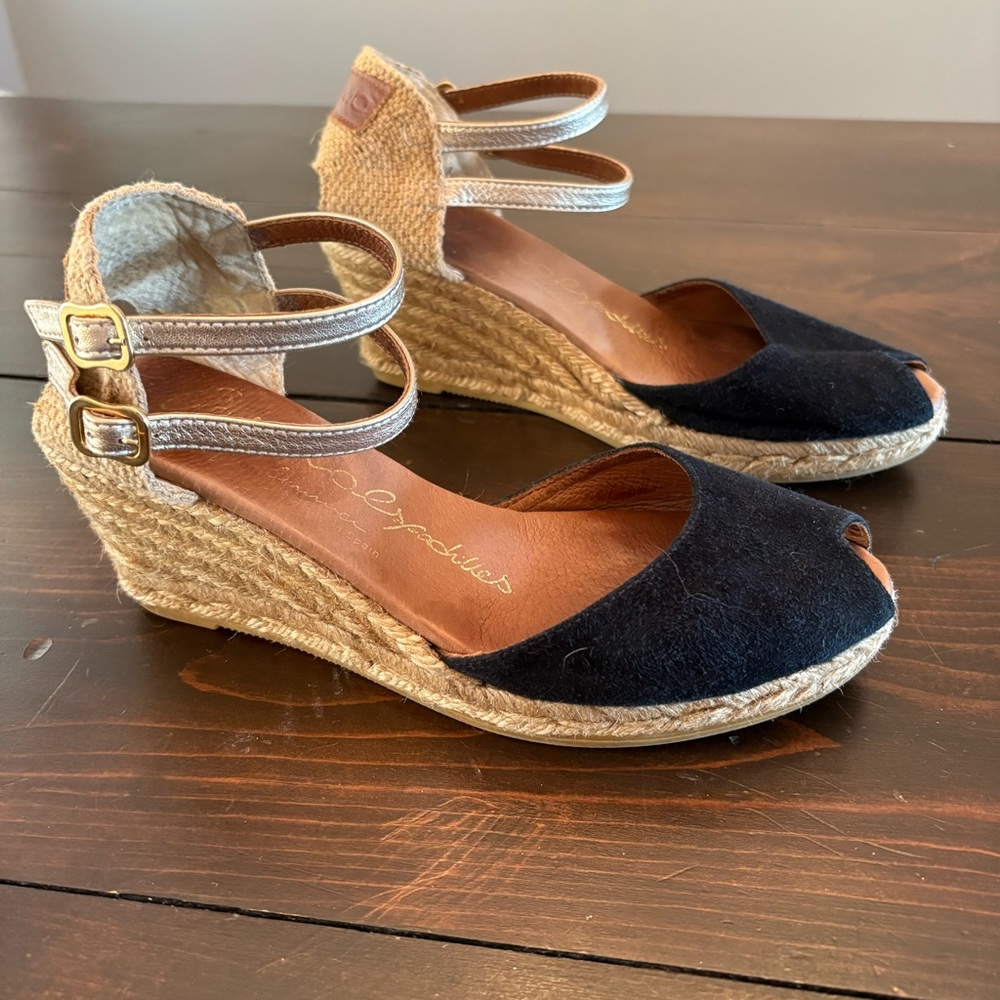 Chic Black Espadrille Wedge Sandals